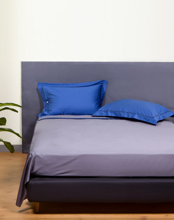 Grey and blue sheet set